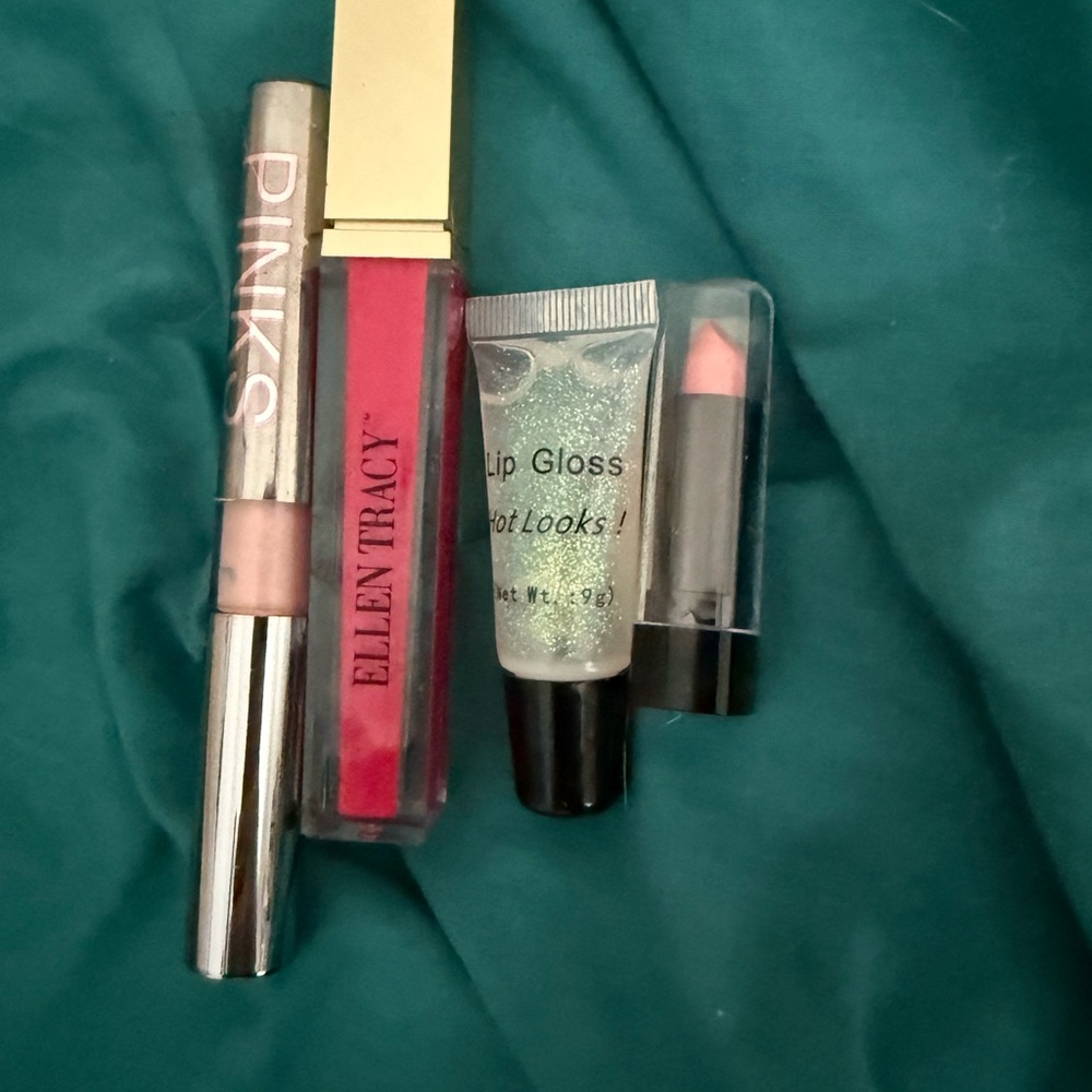 Ellen Tracy Red and Pink Lip Gloss Collection
